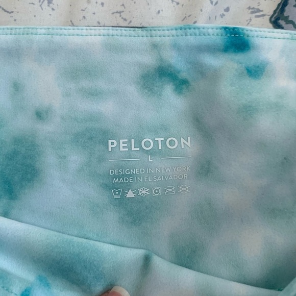 EUC Peloton Diamond Tie-Dye Leggings size Large - Picture 2 of 6